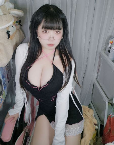 亚洲美女成人在线观看_720高清在线观看
