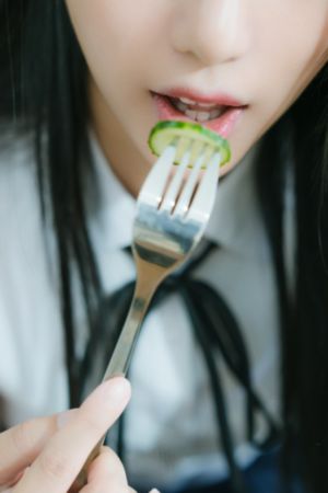 亚洲国产制服动漫另类_蓝光全集在线观看
