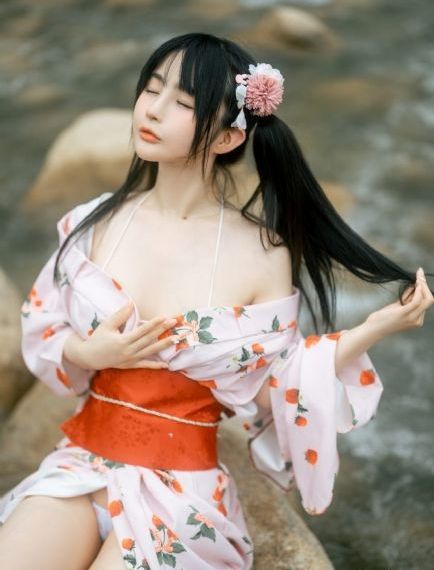 ass极品丰满年轻女人pics_蓝光完整在线观看